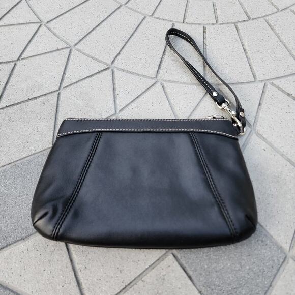 Coach 1941 SOHO Pleated Leather Zip Clutch Wristlet - Picture 3 of 13